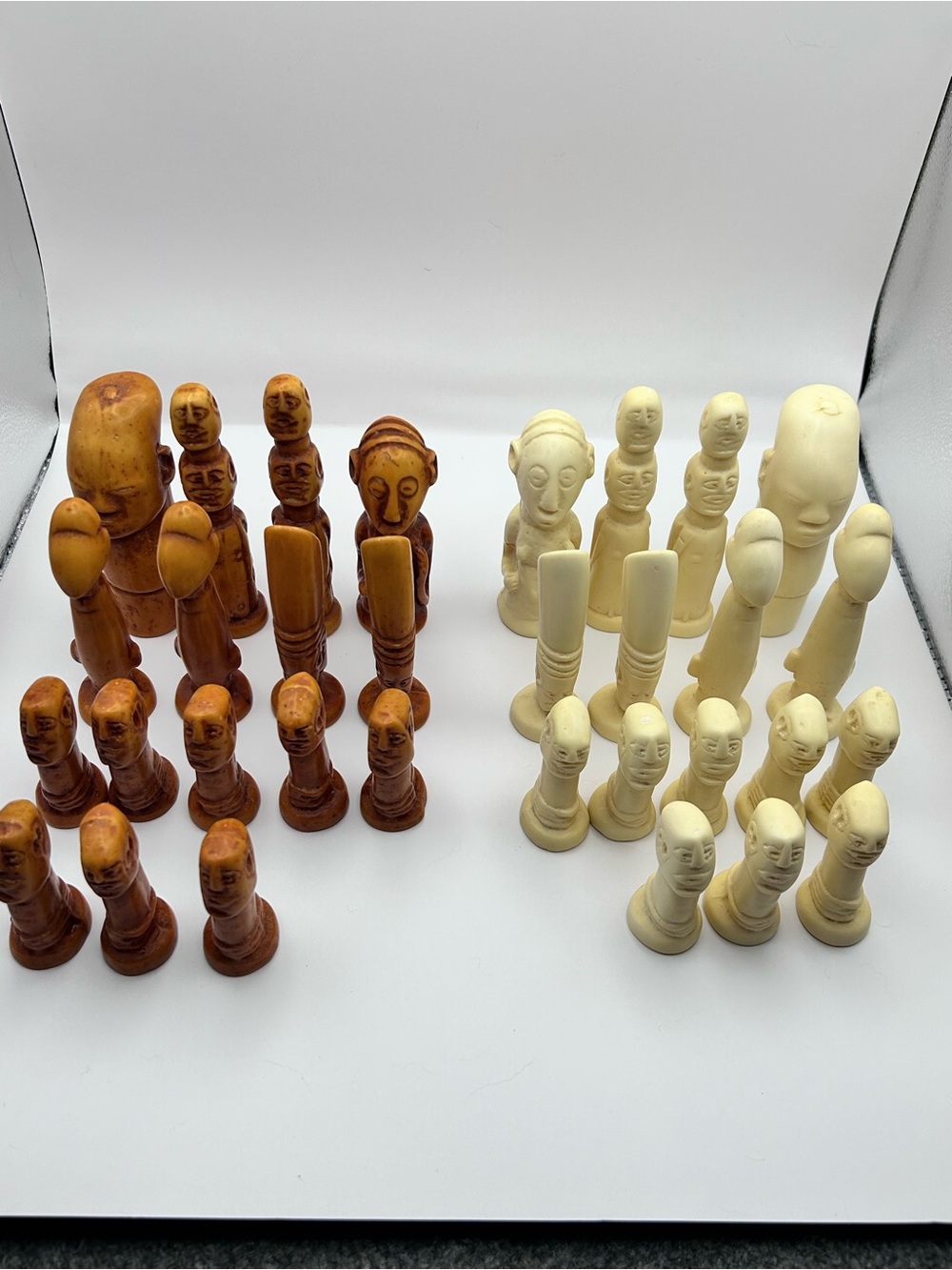 Chess Set RARE Hand-carved African Chess Set (32 pieces).